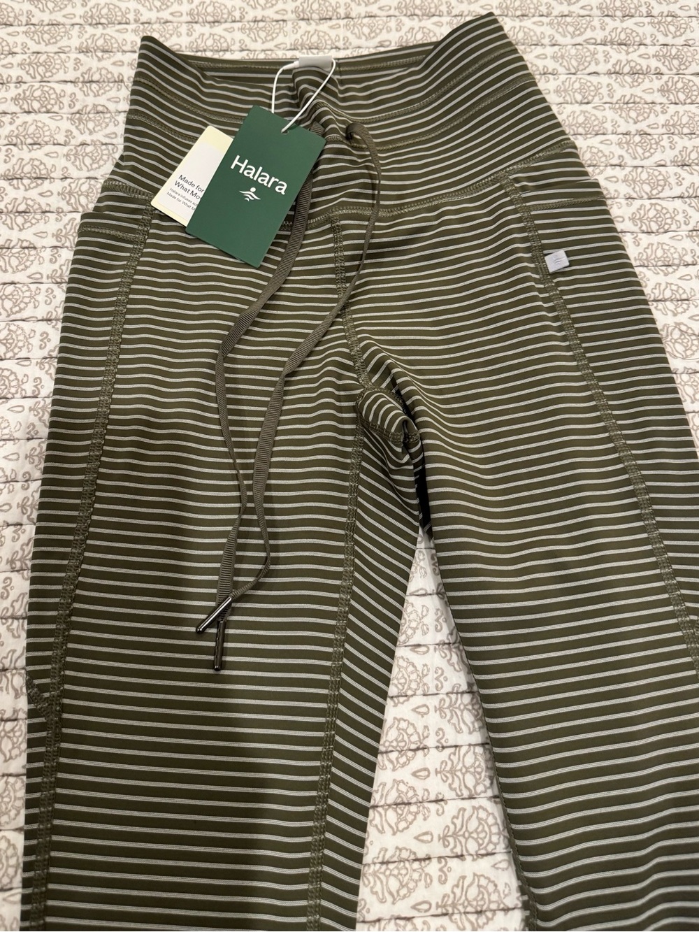 HALARA Olive Green & White Striped women’s Leggings